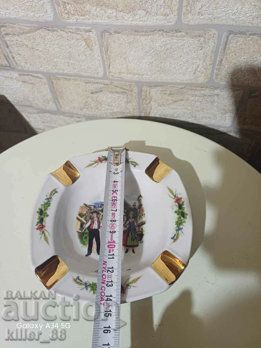 Porcelain ashtray - 5 Porcelain ashtray - 5