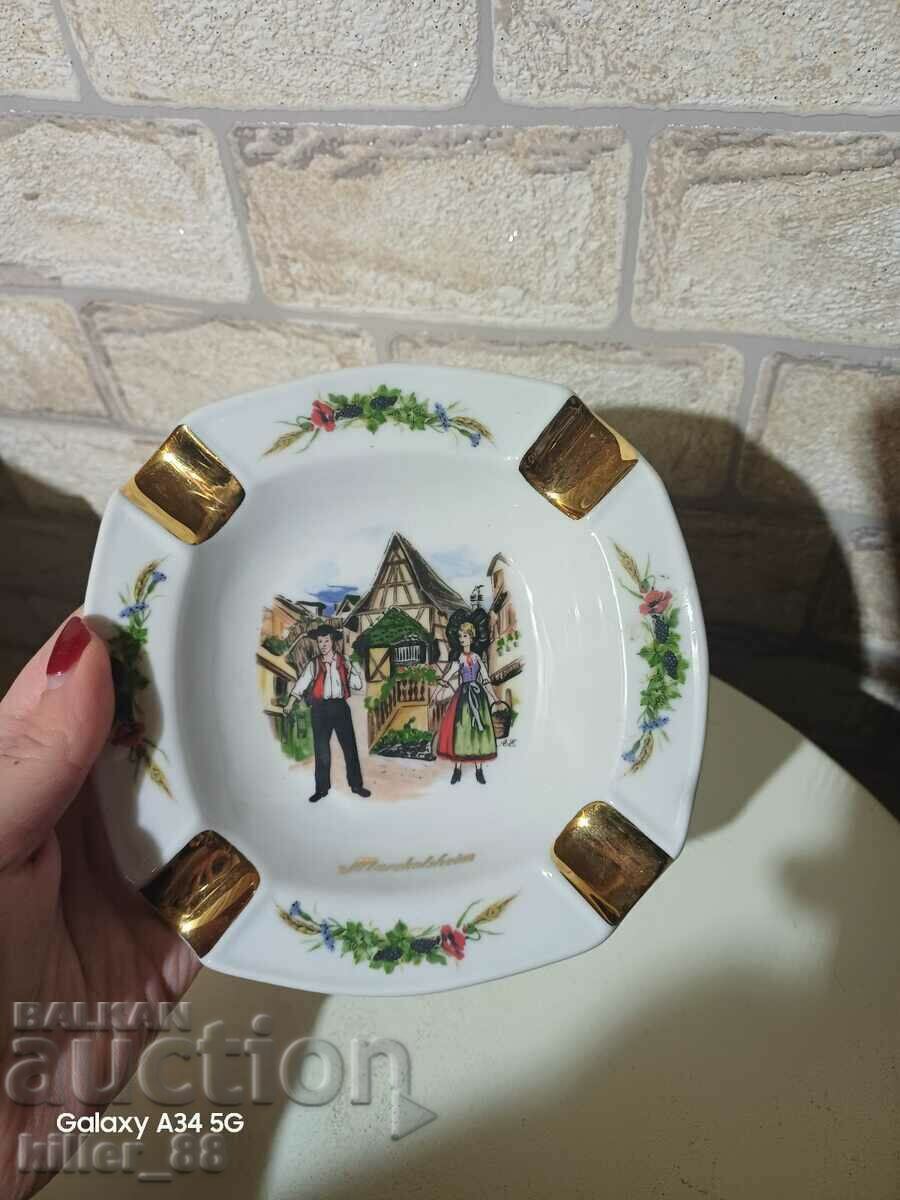 Porcelain ashtray - 6 Porcelain ashtray - 6