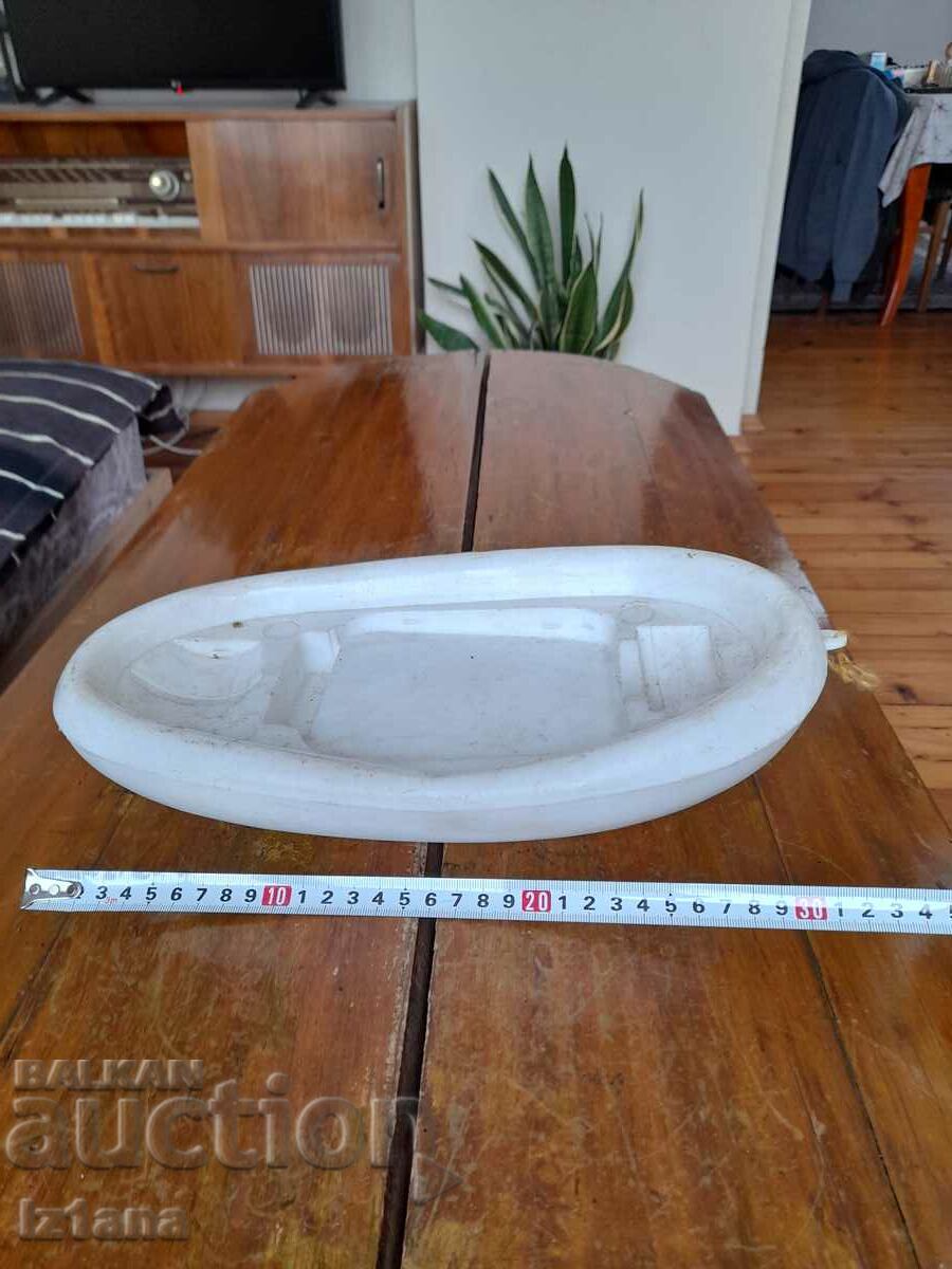 Auction  Old toy boat