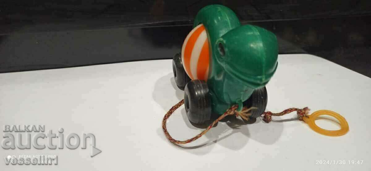 Veche jucărie socială melc de trage cu preț 9.50 BGN | € 4.86 Veche jucărie socială melc de trage cu preț 9.50 BGN | € 4.86