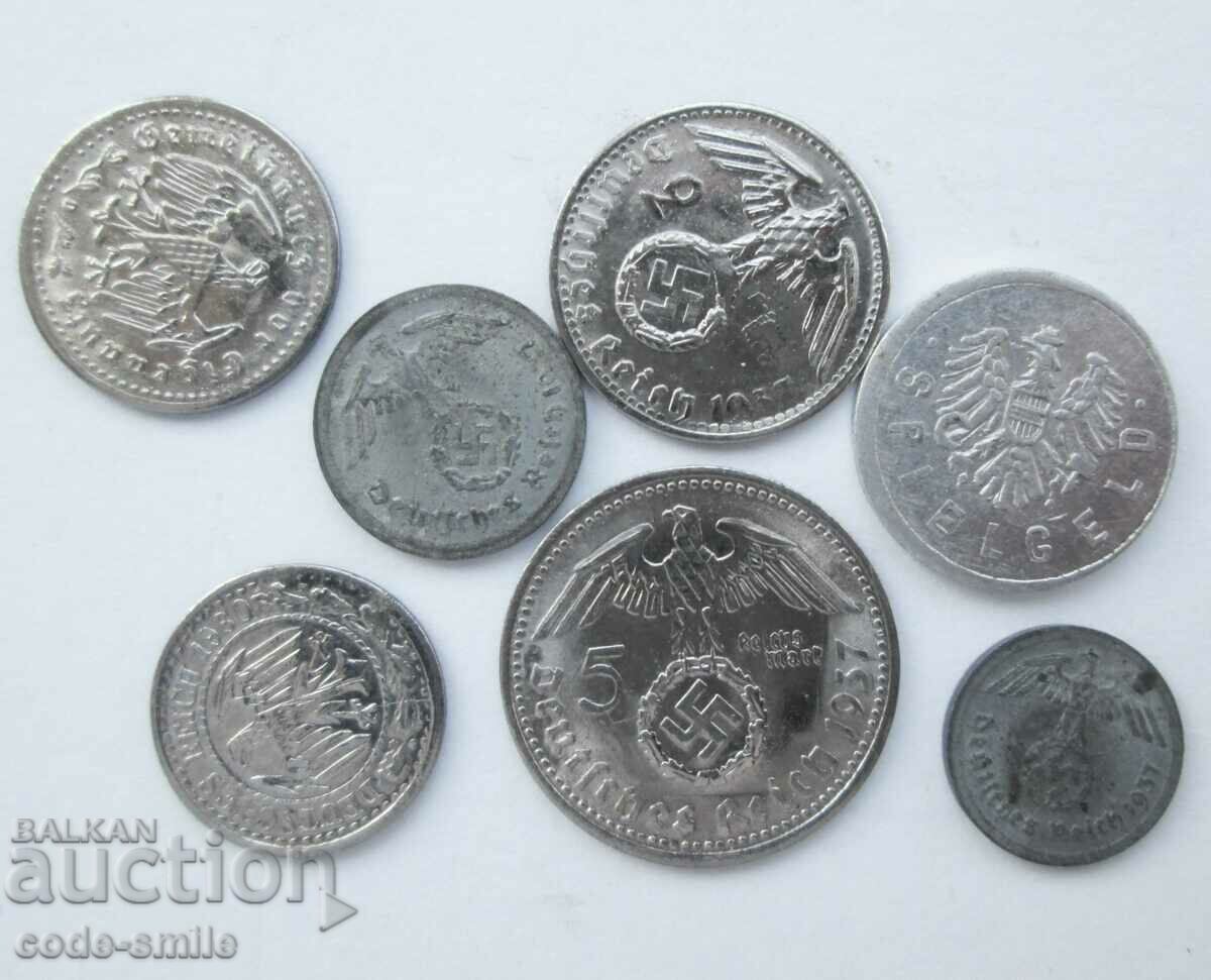 Аукцион Стара кутийка с детски монети игра играчка фашистка Германия Аукцион Стара кутийка с детски монети игра играчка фашистка Германия