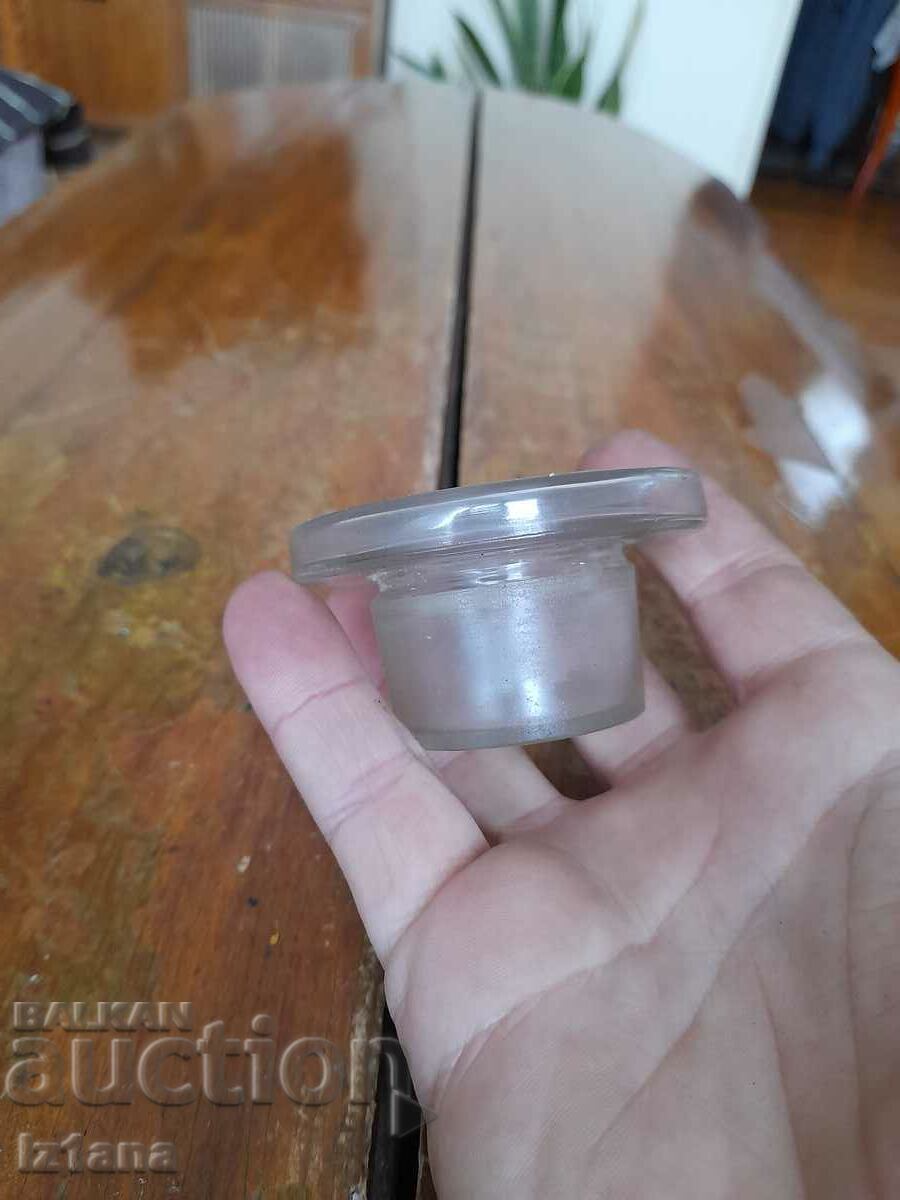 Old glass stopper, stopper with price 10.00 BGN | € 5.11 Old glass stopper, stopper with price 10.00 BGN | € 5.11