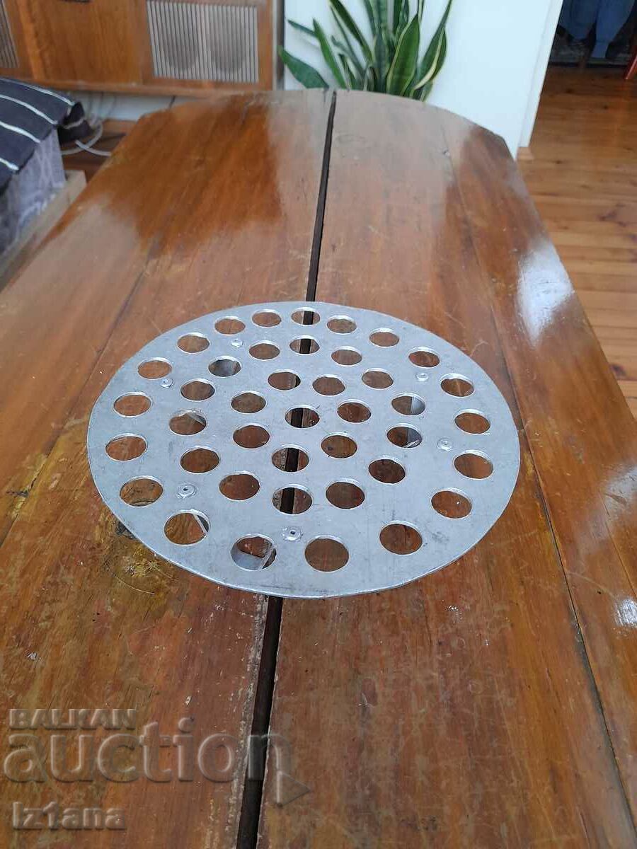 Old steamer grill with price 15.00 BGN | € 7.67