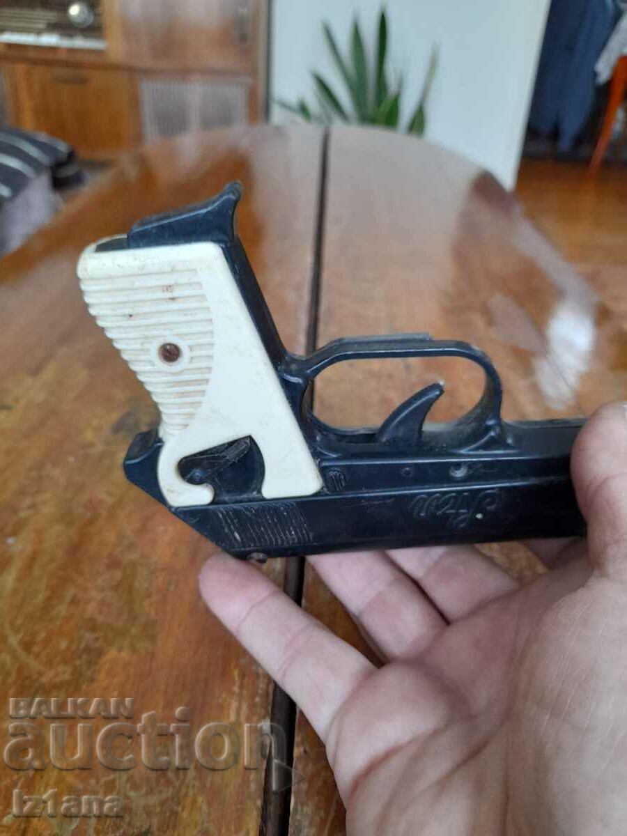 Ένα παλιό παιχνίδι, ένα όπλο - 6 Ένα παλιό παιχνίδι, ένα όπλο - 6