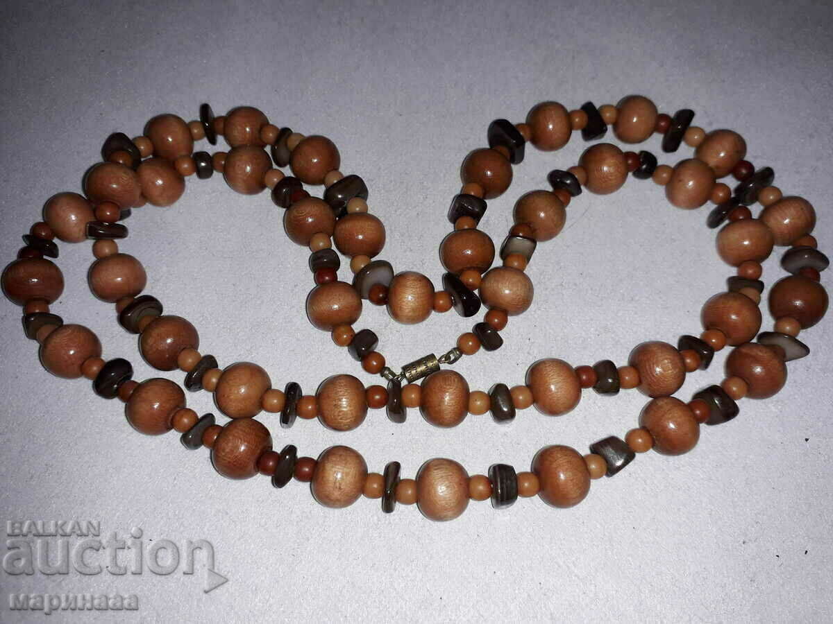 OLD LONG NECKLACE. EST. STONES, WOOD