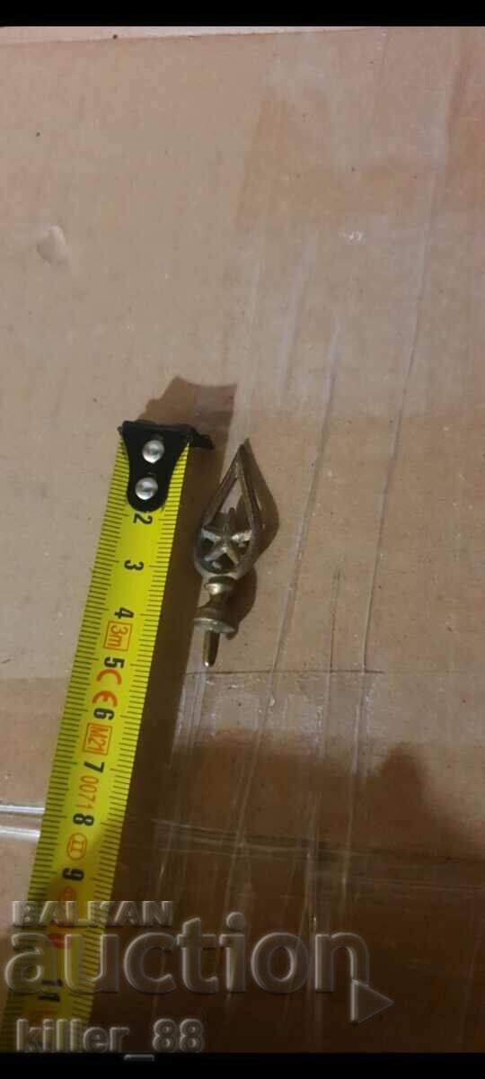 Auction Small bronze tip Auction Small bronze tip