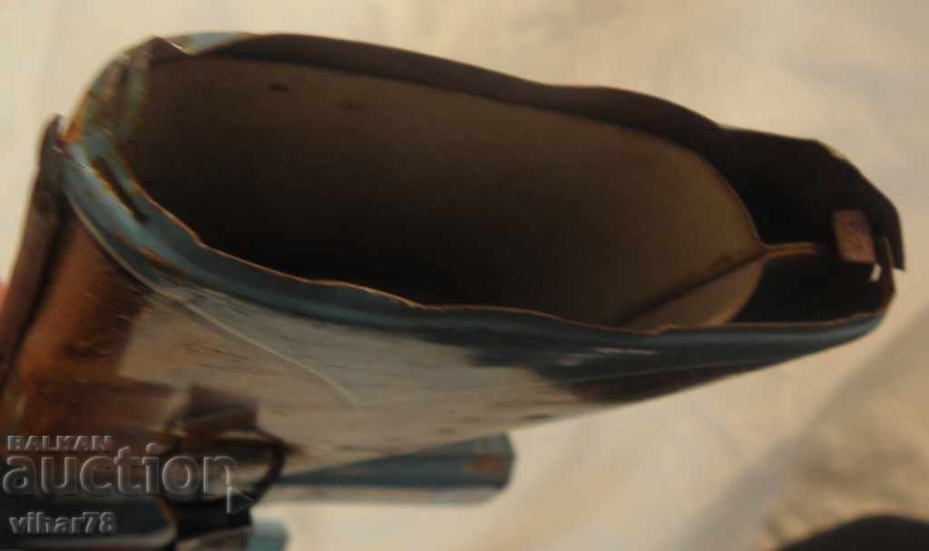 Delivery of CHILDREN'S TIN AUTOMATION Delivery of CHILDREN'S TIN AUTOMATION