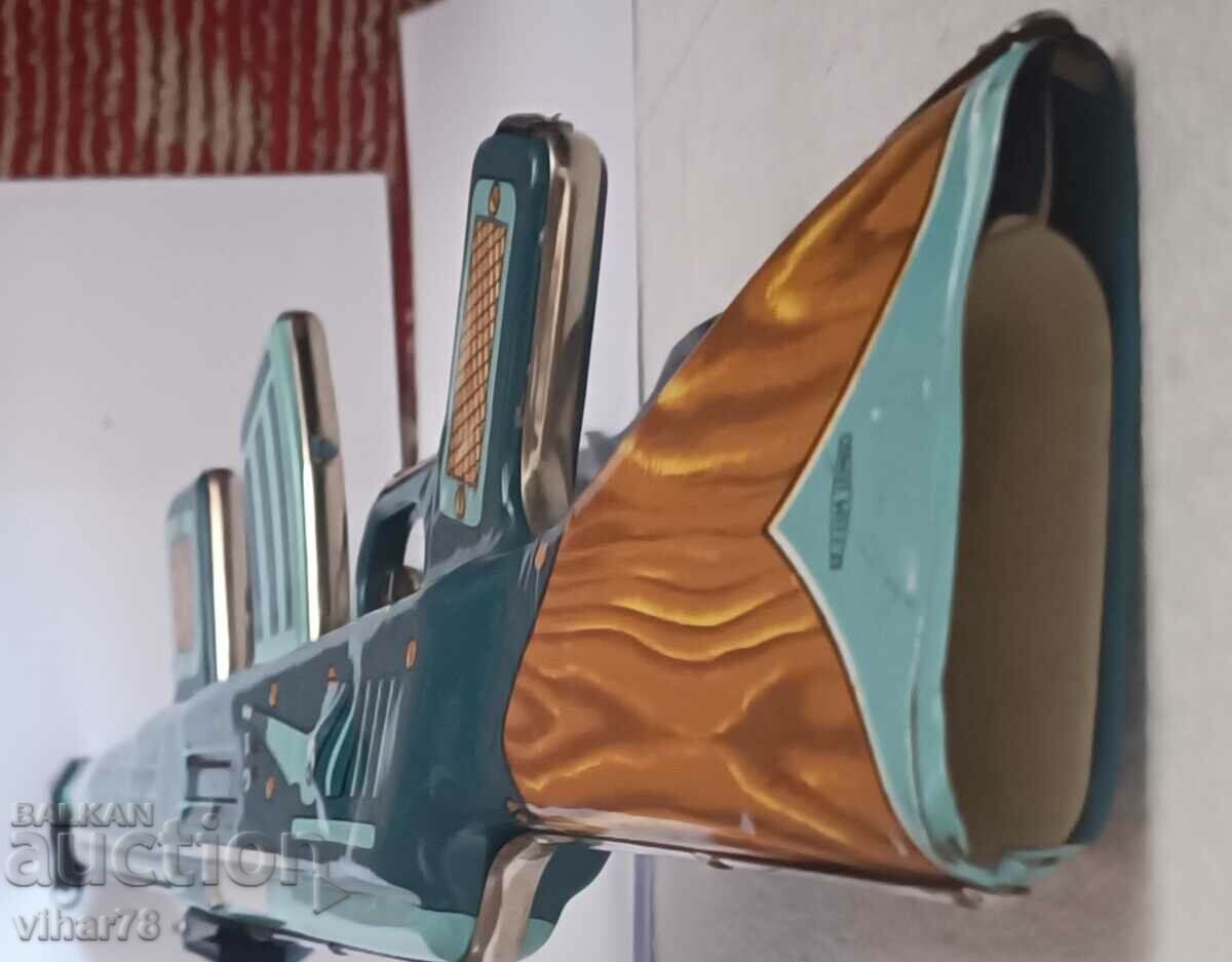 Delivery of CHILDREN'S TIN AUTOMATION Delivery of CHILDREN'S TIN AUTOMATION