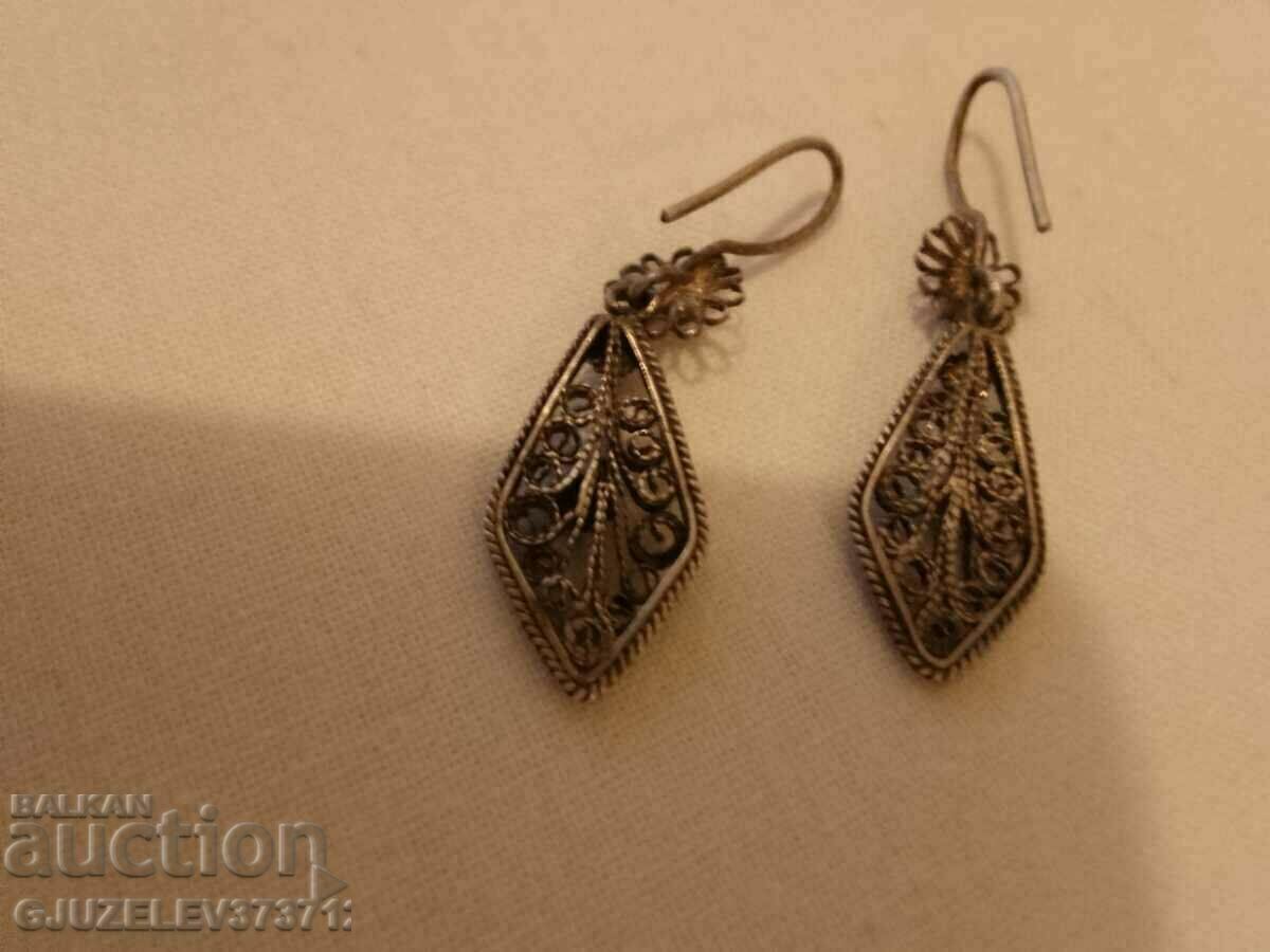 Auction Vintage antique silver filigree earrings Auction Vintage antique silver filigree earrings