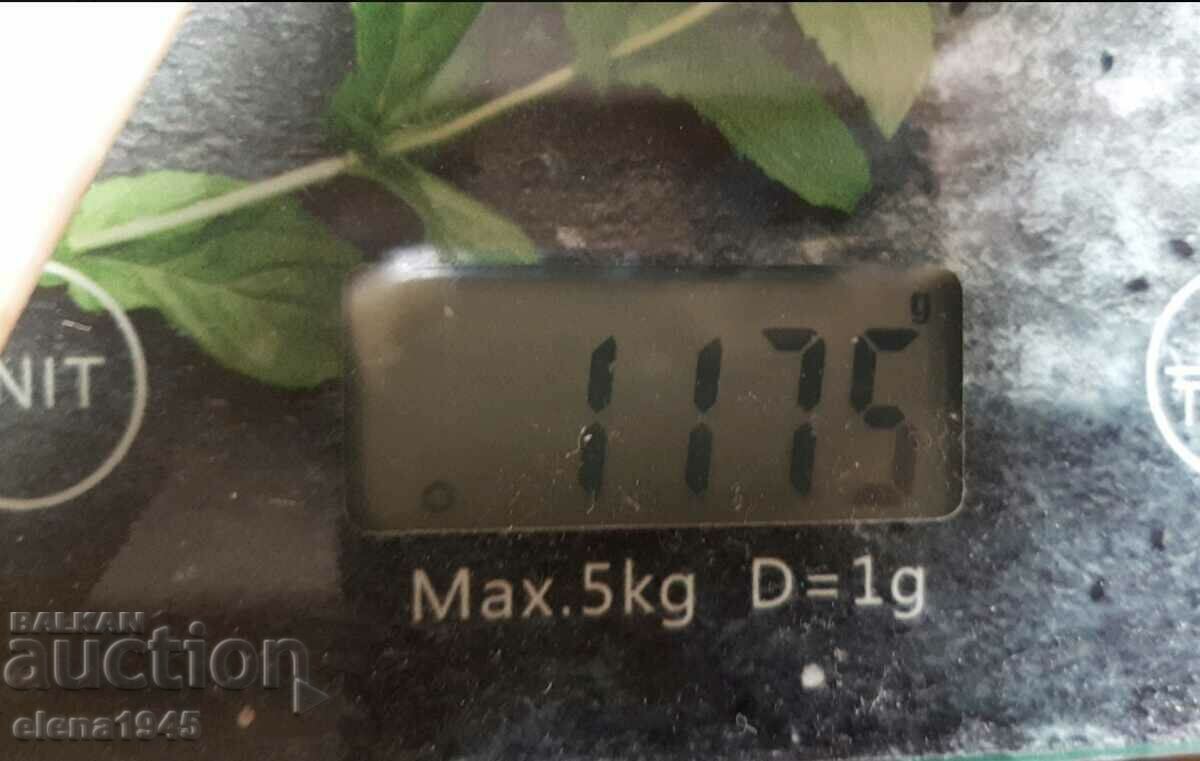 Delivery of Ivory sculpture