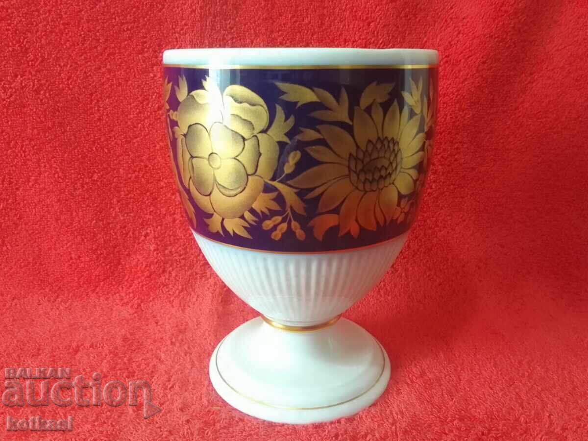 Auction Old Porcelain Vase Urn Hutschenreuther Cobalt Gilt Auction Old Porcelain Vase Urn Hutschenreuther Cobalt Gilt