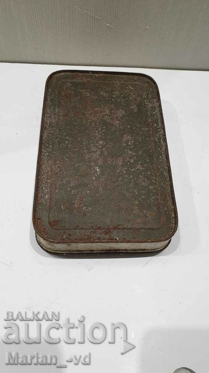 Стара ламаринена кутия - 6 Стара ламаринена кутия - 6