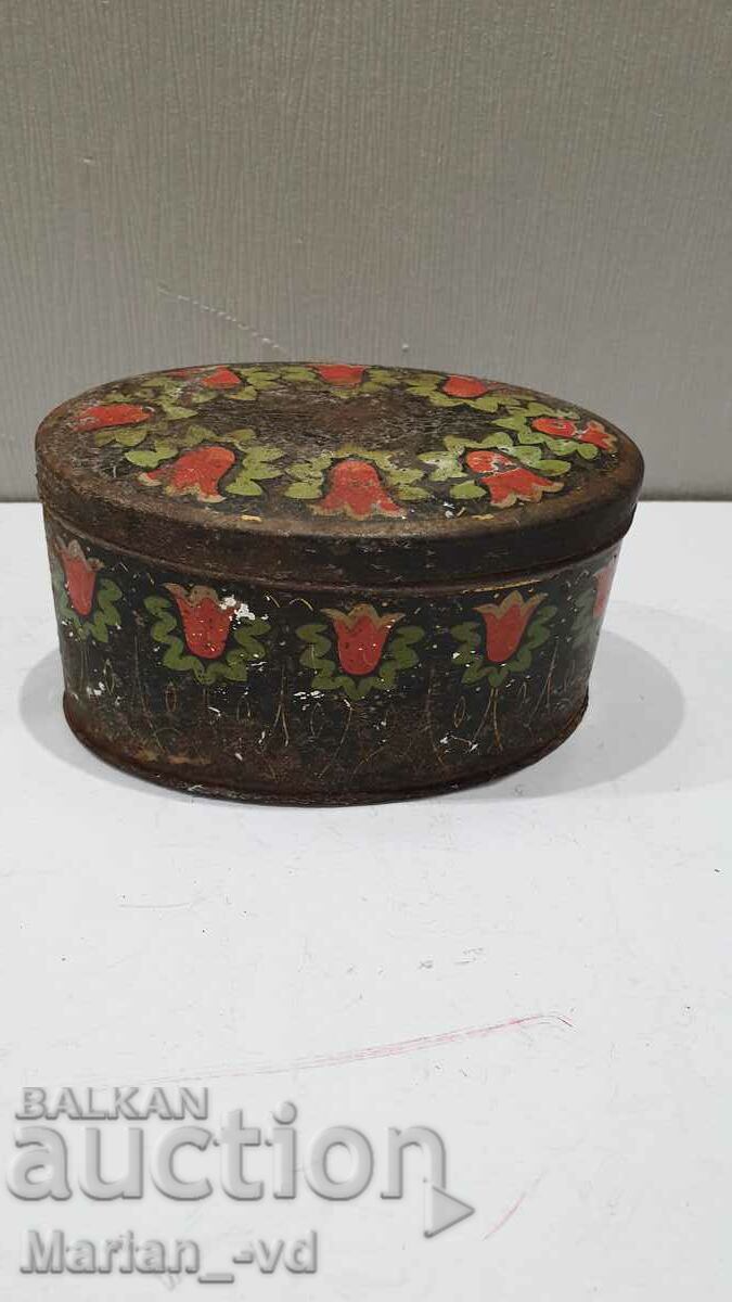 Old tin box with price 30.00 BGN | € 15.34 Old tin box with price 30.00 BGN | € 15.34