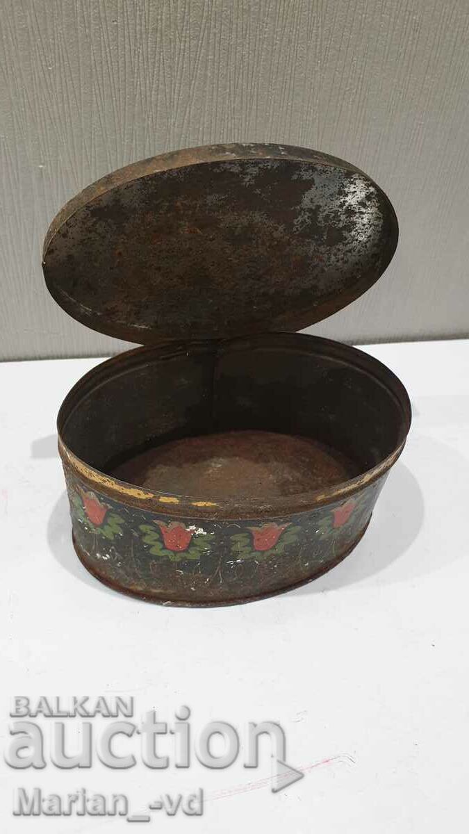 Delivery of Old tin box Delivery of Old tin box