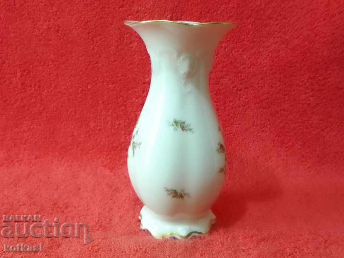 Стара порцеланова Ваза Rosenthal позлата Релефна повърхност с цена 95.00 лв. | € 48.57 Стара порцеланова Ваза Rosenthal позлата Релефна повърхност с цена 95.00 лв. | € 48.57