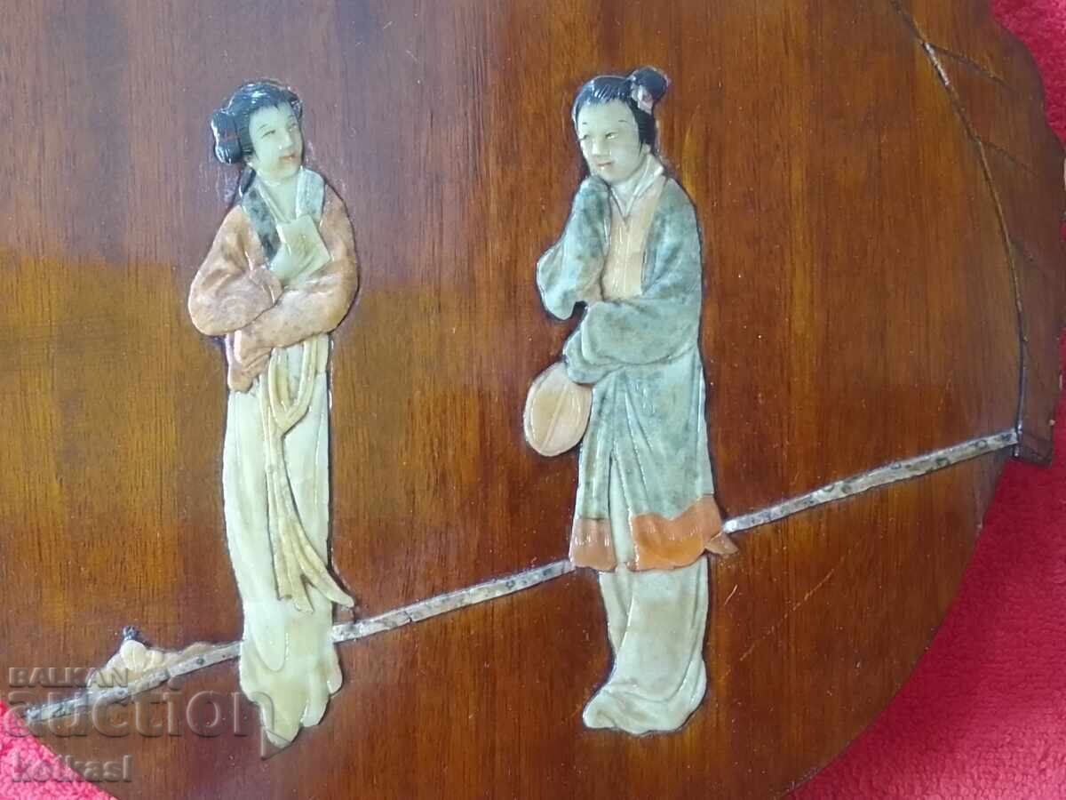 Wooden panel form Peach male female jade semi precious stones with price 135.50 BGN | € 69.28