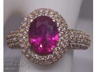 18K GOLD RING WITH RUBY
