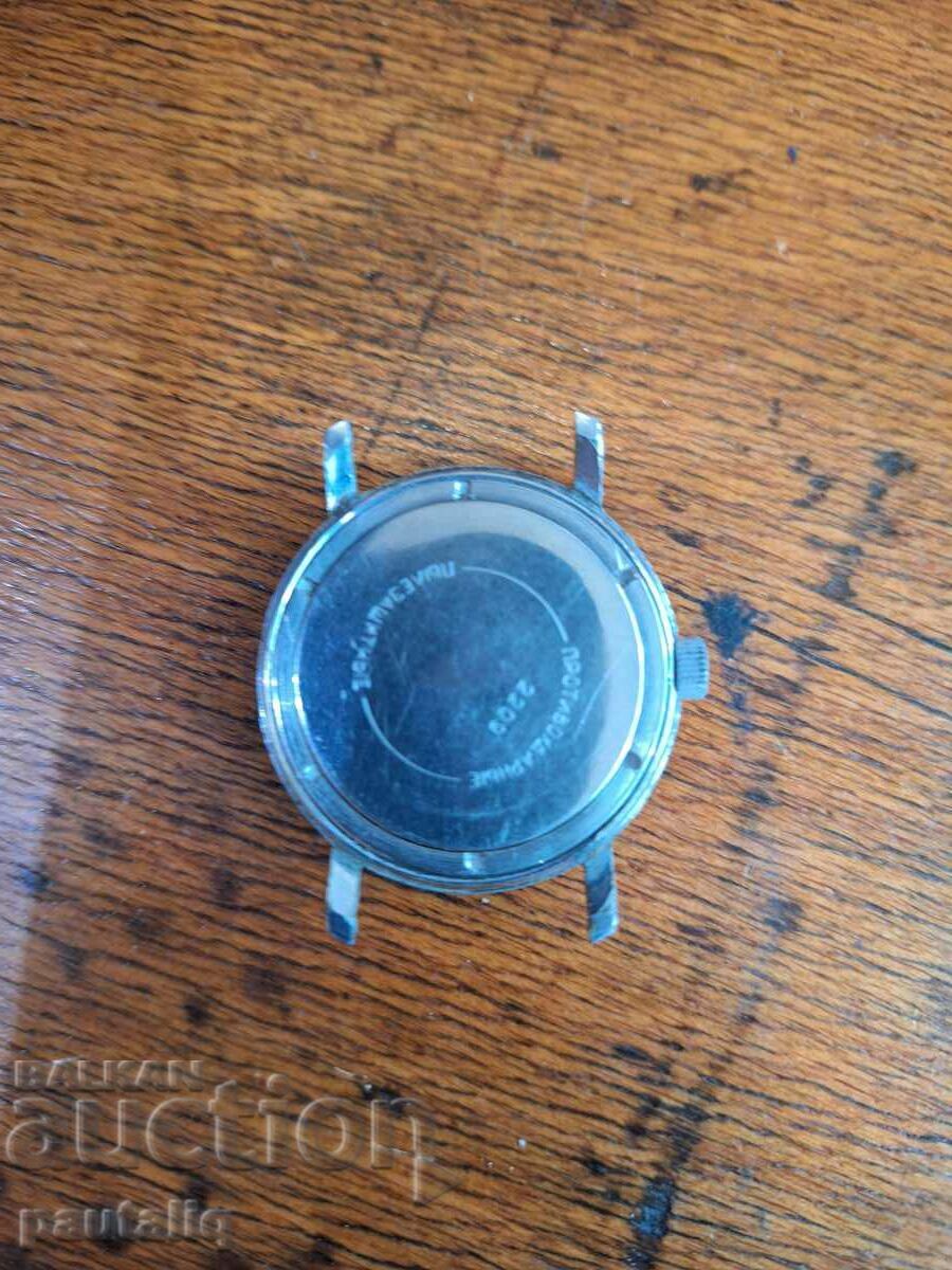 MEN'S HANDWATCH EAST with price 10.00 BGN | € 5.11