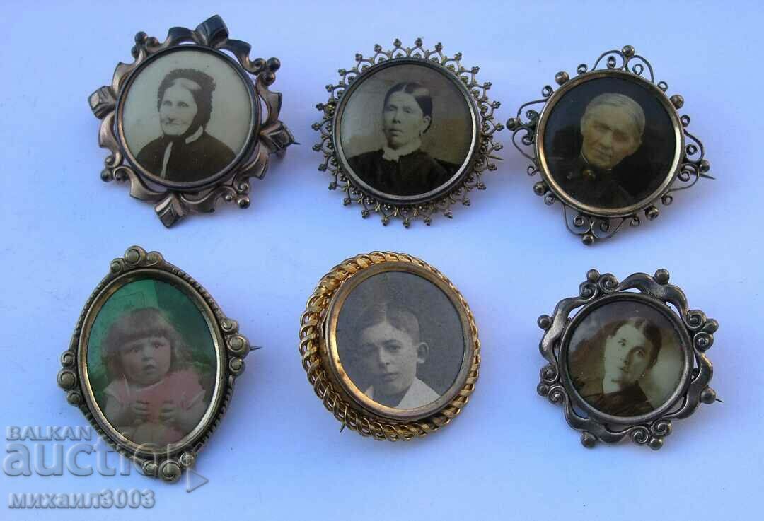 6 OLD GILT PHOTO BROOCHES.