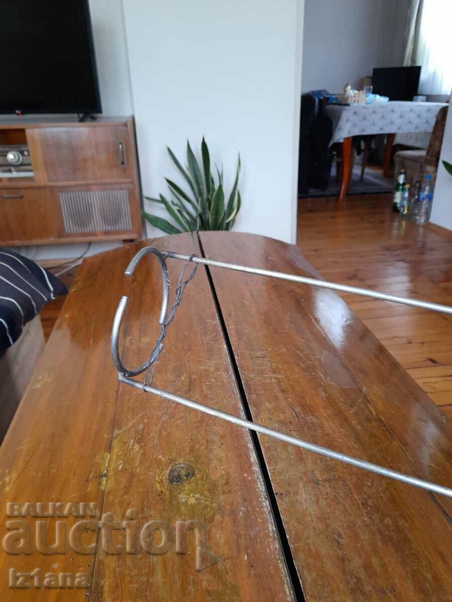 Old tongs, a device for removing jars with price 20.00 BGN | € 10.23 Old tongs, a device for removing jars with price 20.00 BGN | € 10.23
