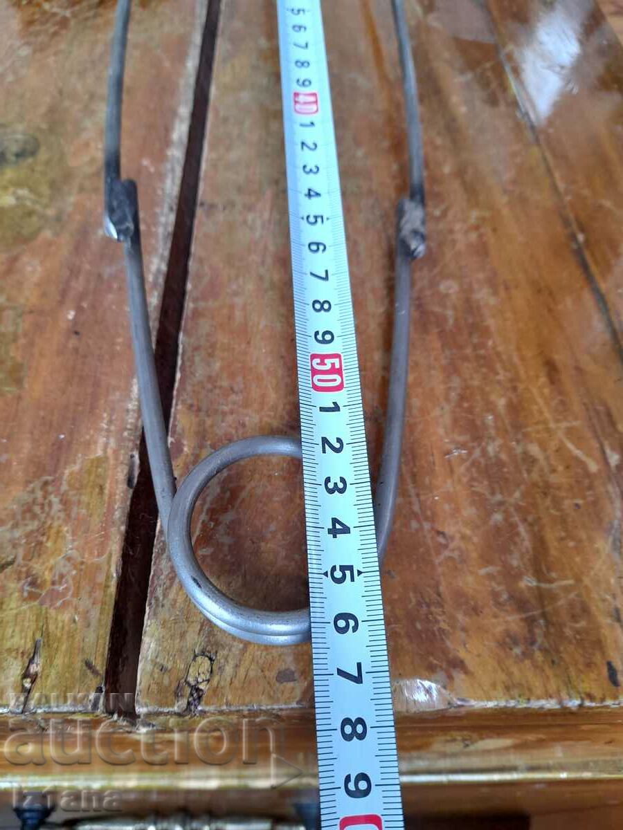 Delivery of Old tongs, a device for removing jars Delivery of Old tongs, a device for removing jars