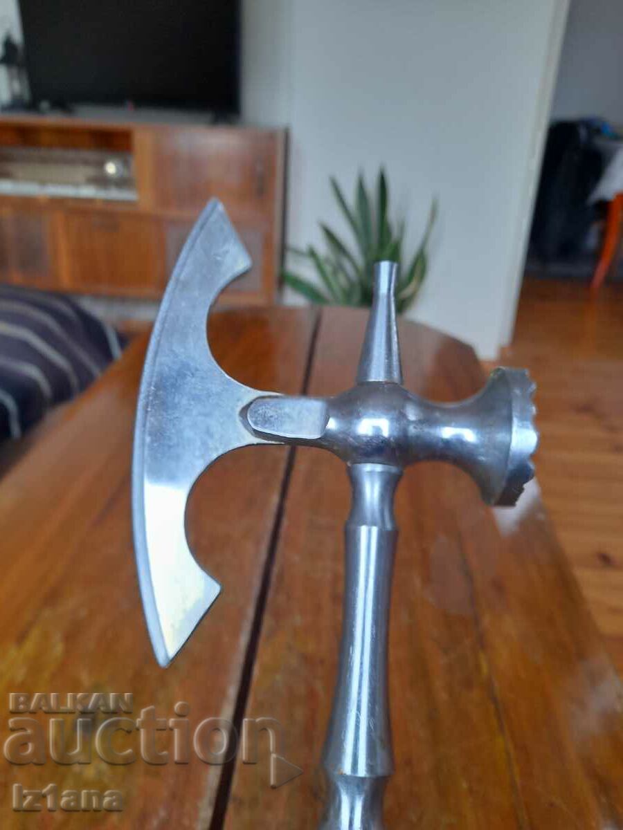 Old meat mallet, hammer, cleaver with price 50.00 BGN | € 25.56 Old meat mallet, hammer, cleaver with price 50.00 BGN | € 25.56