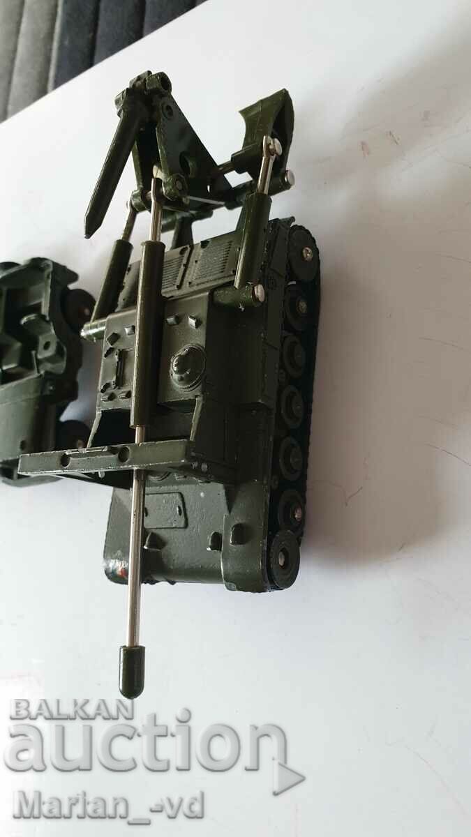 ΣΥΛΛΕΚΤΙΚΟ ΠΑΙΧΝΙΔΙ ΠΑΡΤΙΔΑ Γαλλικό Dinky - 6 ΣΥΛΛΕΚΤΙΚΟ ΠΑΙΧΝΙΔΙ ΠΑΡΤΙΔΑ Γαλλικό Dinky - 6