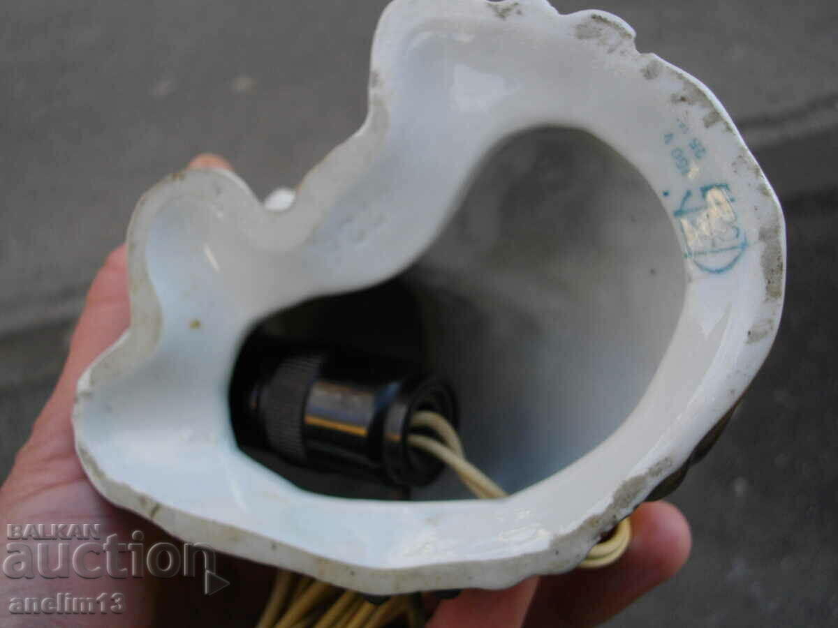 OLD PORCELAIN DOG NIGHT LAMP - 7 OLD PORCELAIN DOG NIGHT LAMP - 7