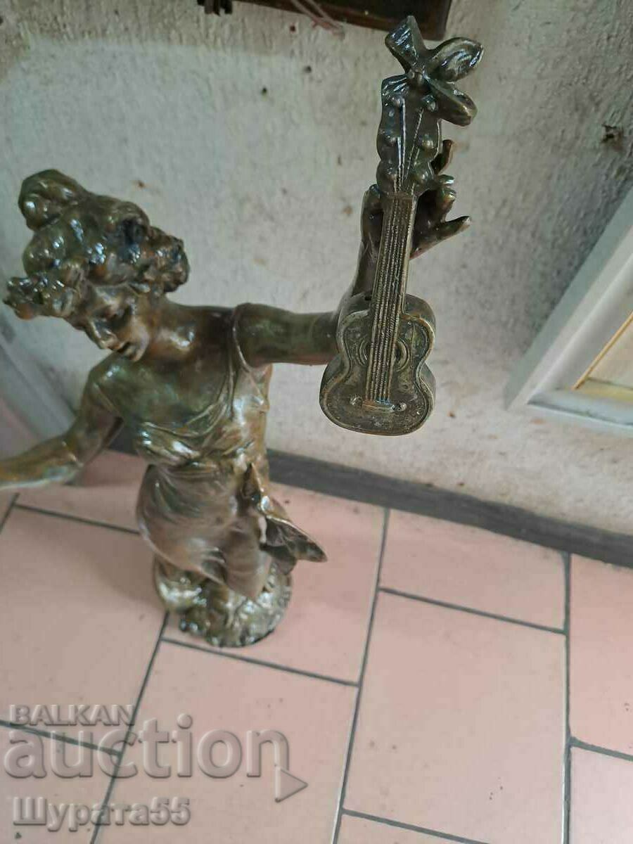 Delivery of Figurine France Tsam 50cm.22cm. Delivery of Figurine France Tsam 50cm.22cm.