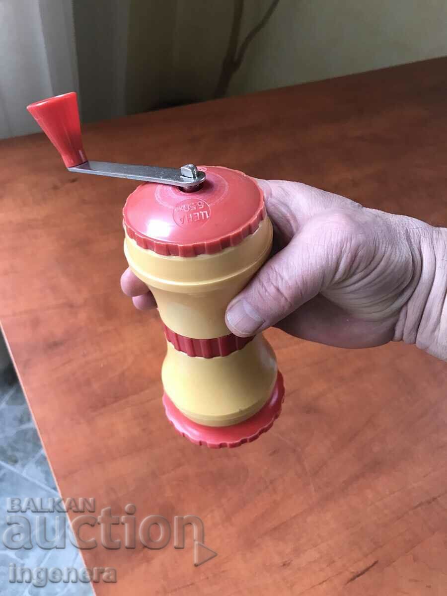 Auction GRINDER GRINDER FOR SPICES, COFFEE HERBS AND MORE Auction GRINDER GRINDER FOR SPICES, COFFEE HERBS AND MORE