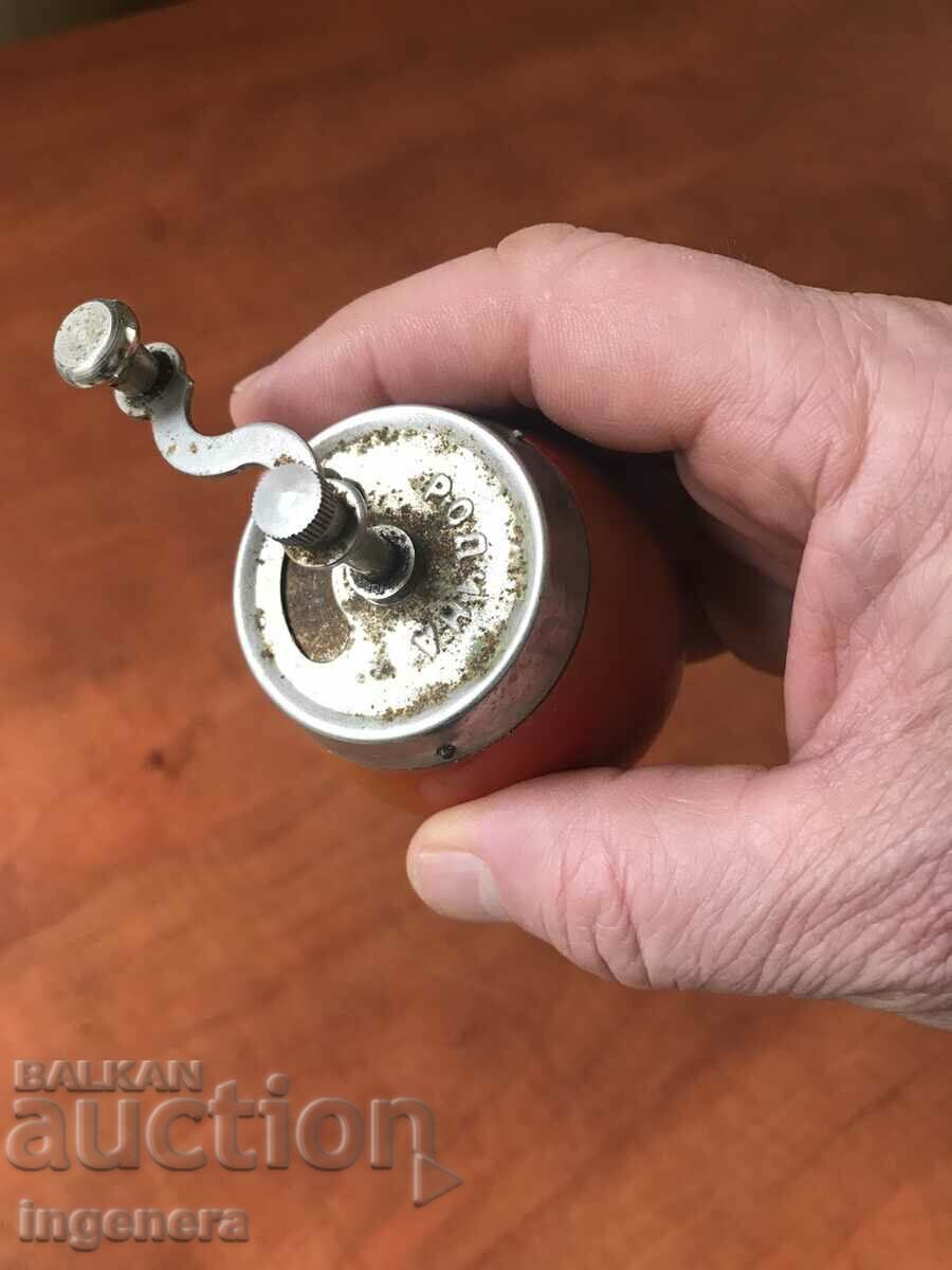 Auction MILL PEPPER GRINDER Auction MILL PEPPER GRINDER