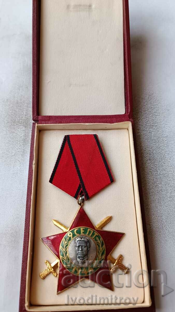 Орден Девети Септември 1944 С мечове и бутуниера III степен