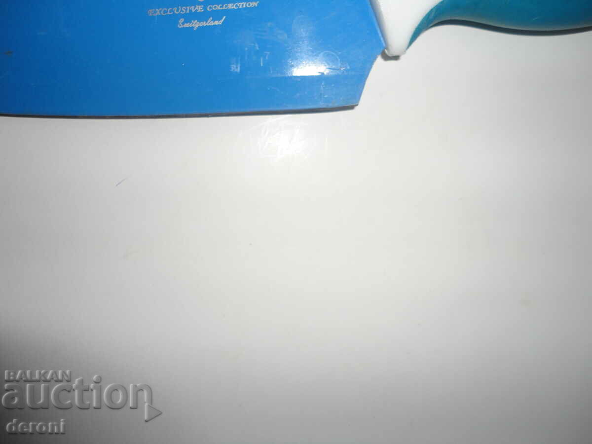 Auction Chef's Swiss Army Knife 4 Auction Chef's Swiss Army Knife 4