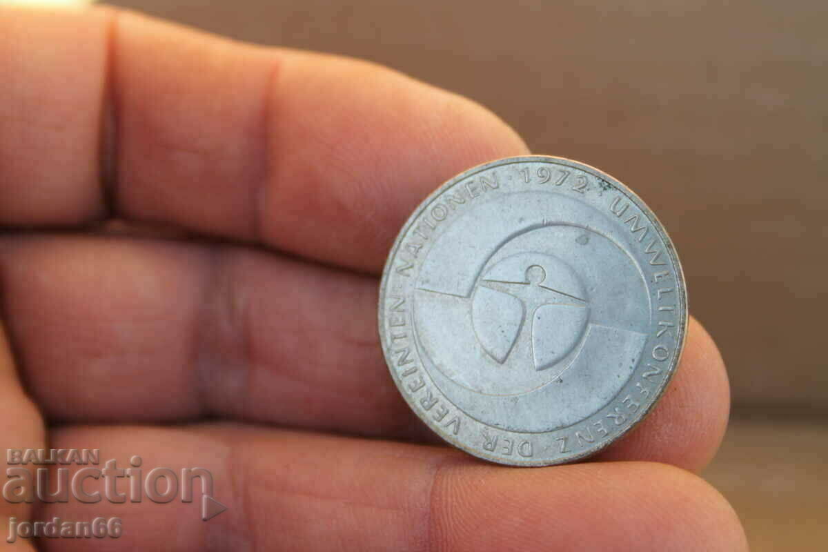 Coin of /5/ Deutsche mark - 6 Coin of /5/ Deutsche mark - 6