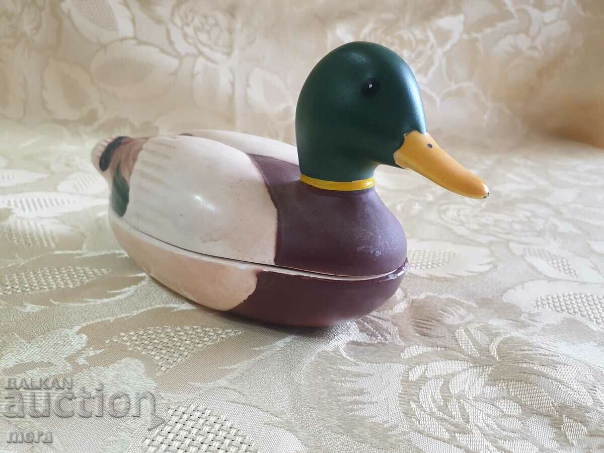 Auction Porcelain duck /nut dish/ Auction Porcelain duck /nut dish/