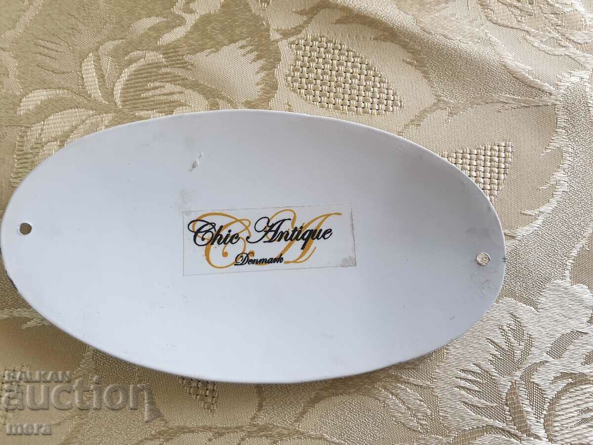 Auction  Porcelain sign for sanitary room