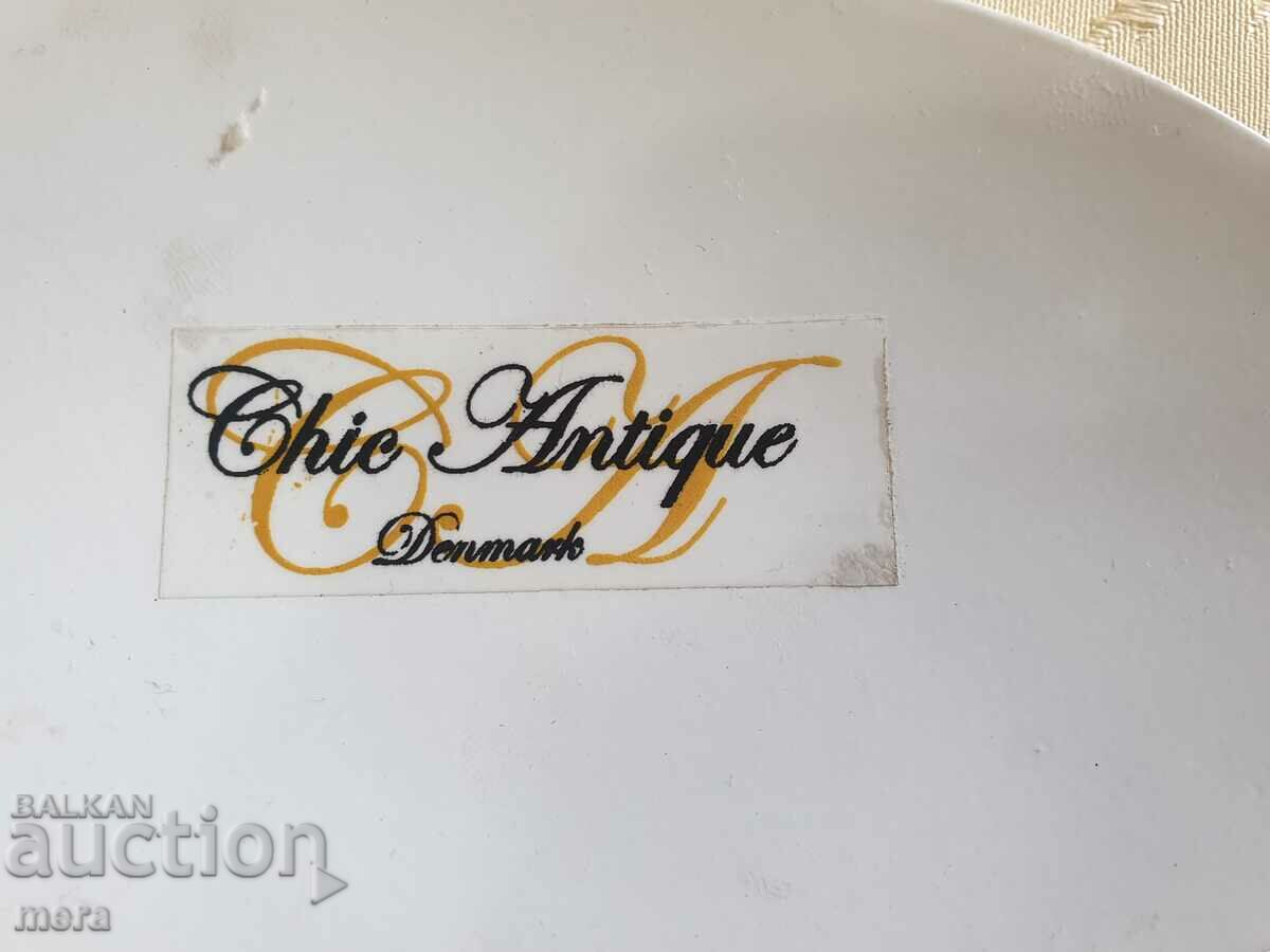 Delivery of Porcelain sign for sanitary room