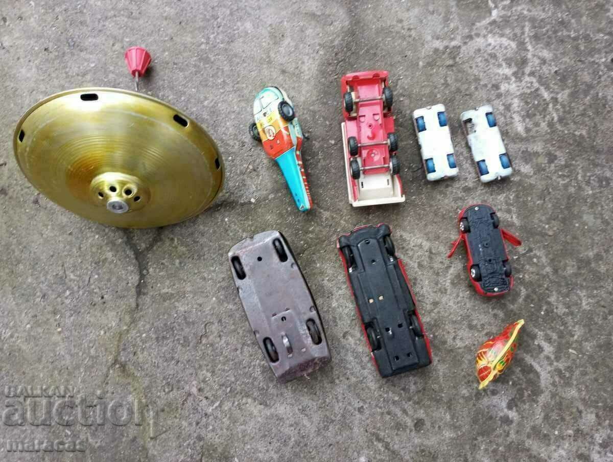 Old children's toys with price 35.00 BGN | € 17.90 Old children's toys with price 35.00 BGN | € 17.90