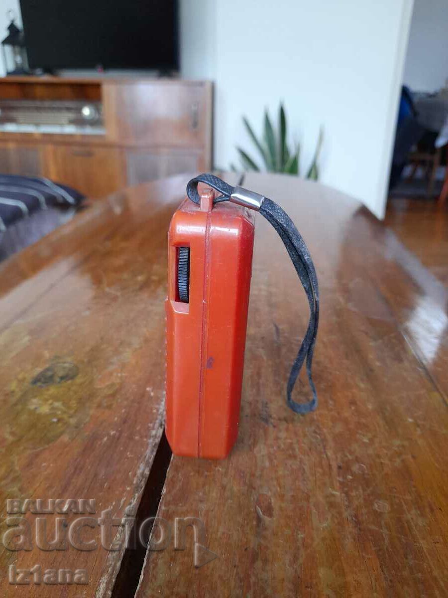 Livrarea Radio vechi, receptor radio Sharp Livrarea Radio vechi, receptor radio Sharp