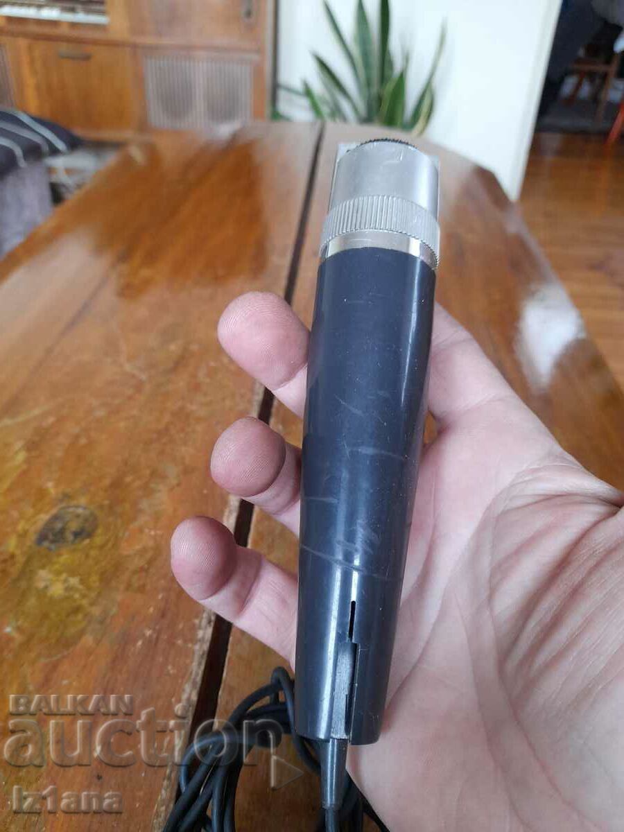 Old microphone with price 22.00 BGN | € 11.25 Old microphone with price 22.00 BGN | € 11.25