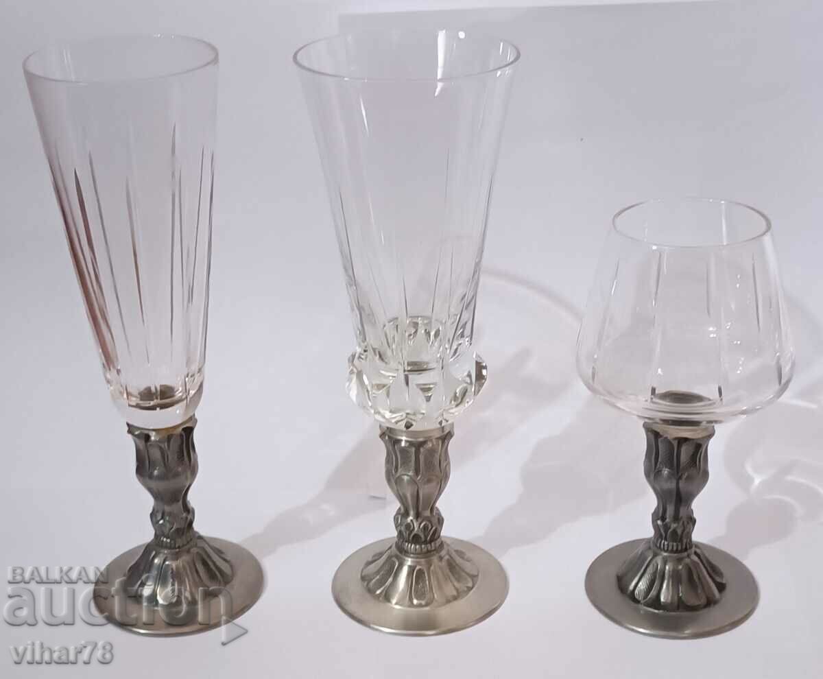 Auction  Lot of three glasses