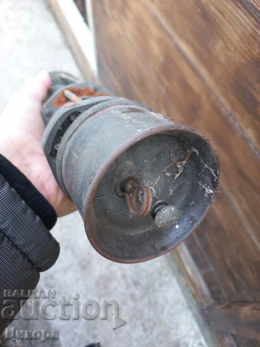 Delivery of OLD MINER'S GAS LAMP WITH IGNITER Delivery of OLD MINER'S GAS LAMP WITH IGNITER