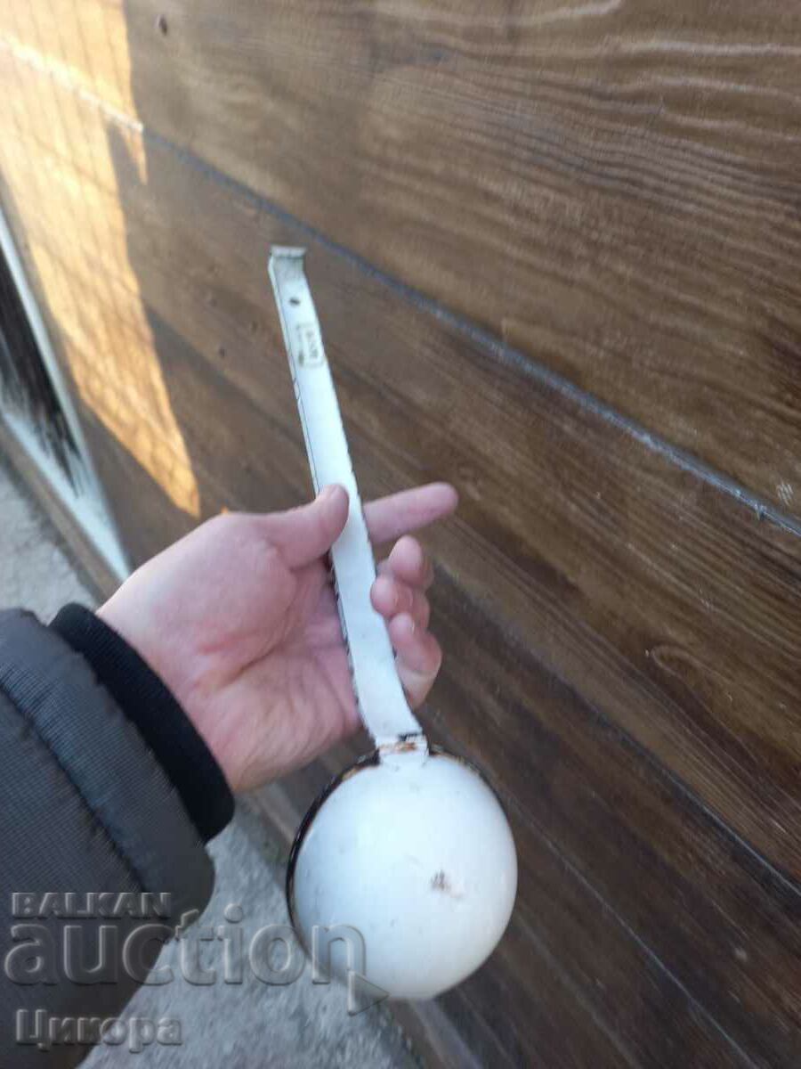 UN zăvor vechi de email cu preț 60.00 BGN | € 30.68