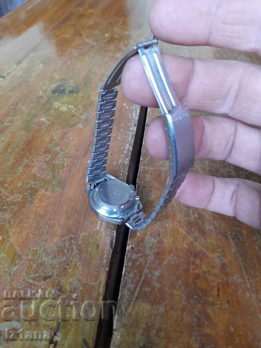 Delivery of Orient watch Delivery of Orient watch