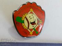 *$*Y*$* USA BADGE PIN BASEBALL SOFTBALL - SUPER - RRR *$*Y*$*