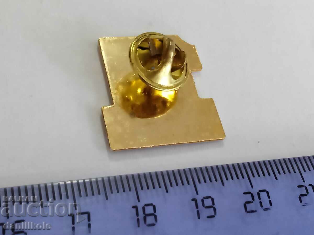 *$*Y*$* USA BADGE PIN BASEBALL SOFTBALL - SUPER - RRR *$*Y*$* - 6