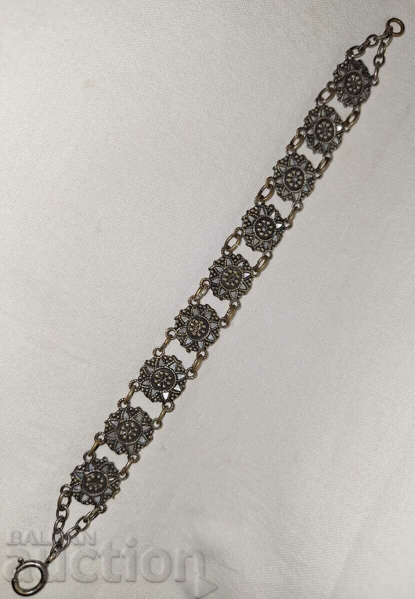 Delivery of Old mother-of-pearl bracelet--Lourdes Delivery of Old mother-of-pearl bracelet--Lourdes