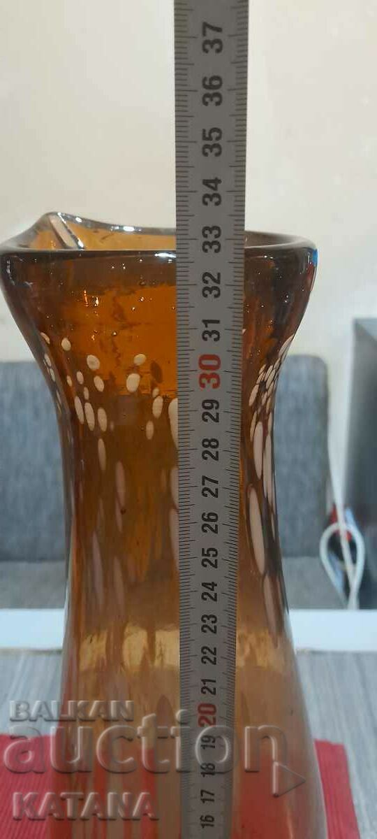 Auction Old vase Auction Old vase