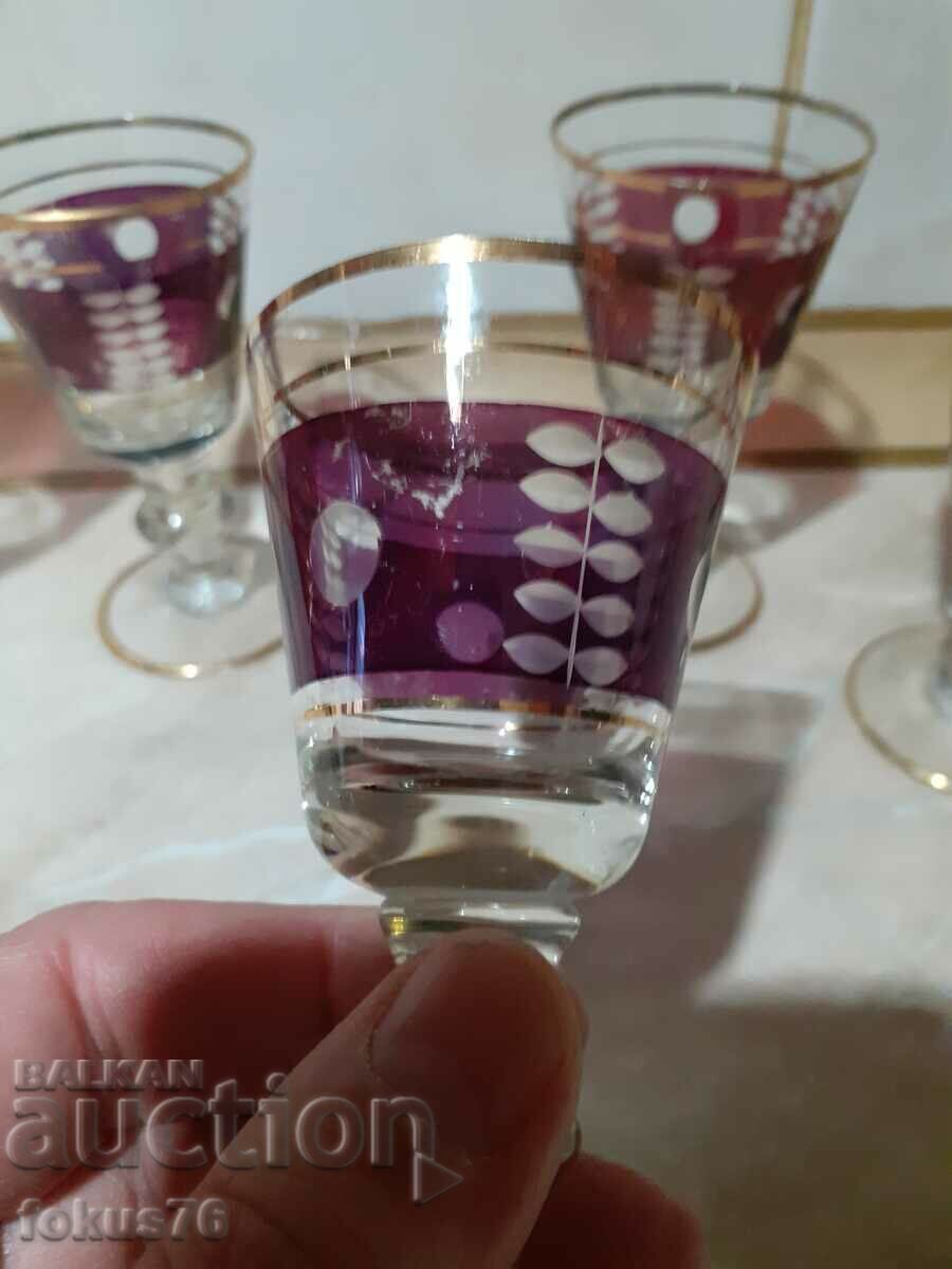 Delivery of Lot of red glass goblets Delivery of Lot of red glass goblets
