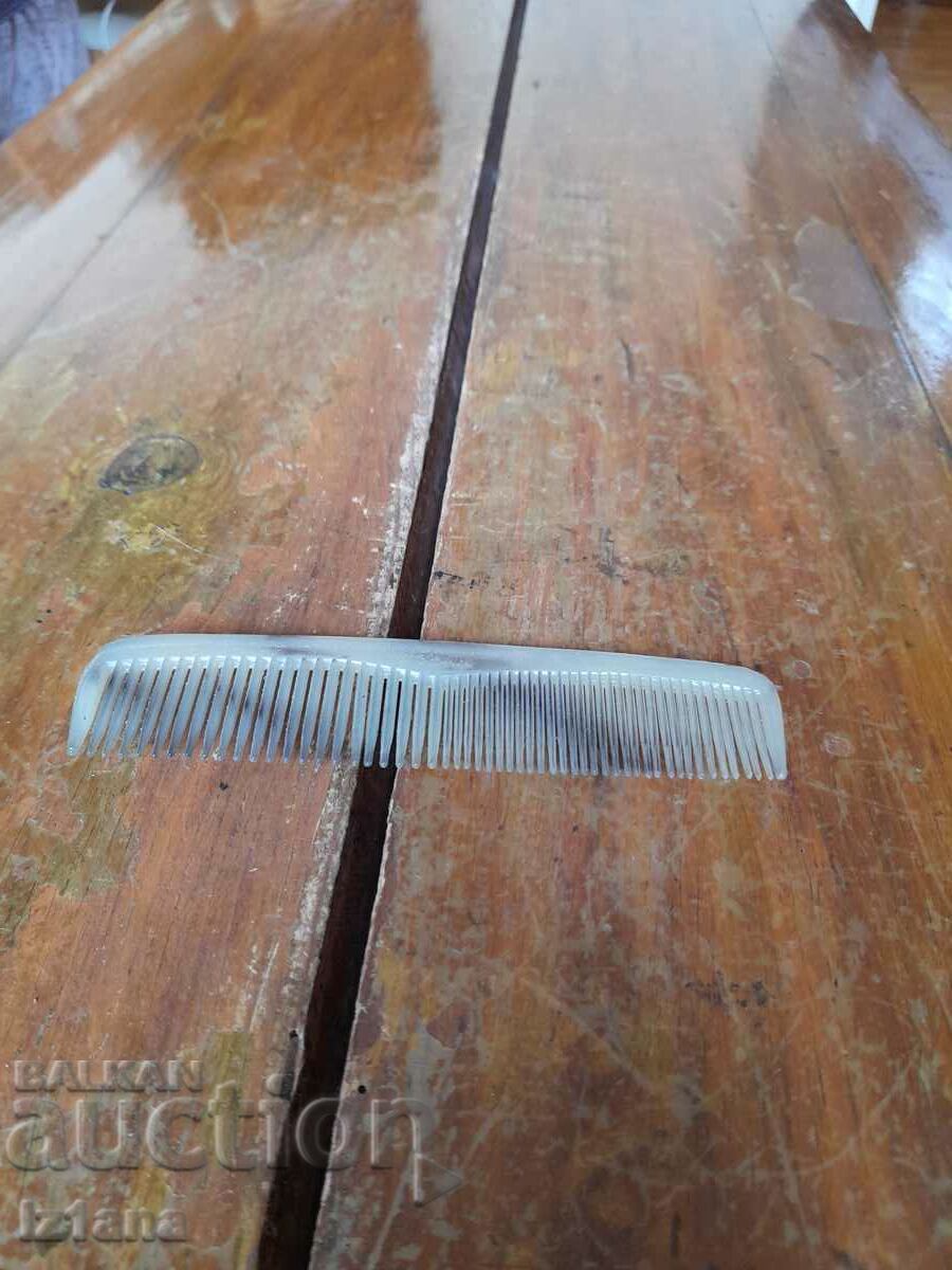 Old comb, comb